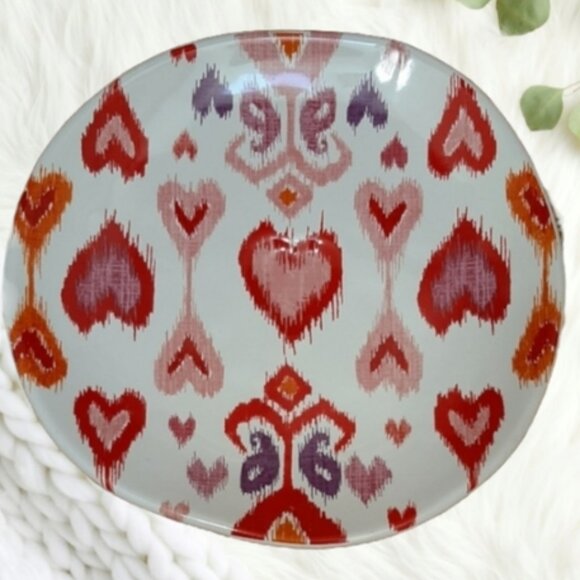 Williams Sonoma set of 4 Amour Heart Salad Plates